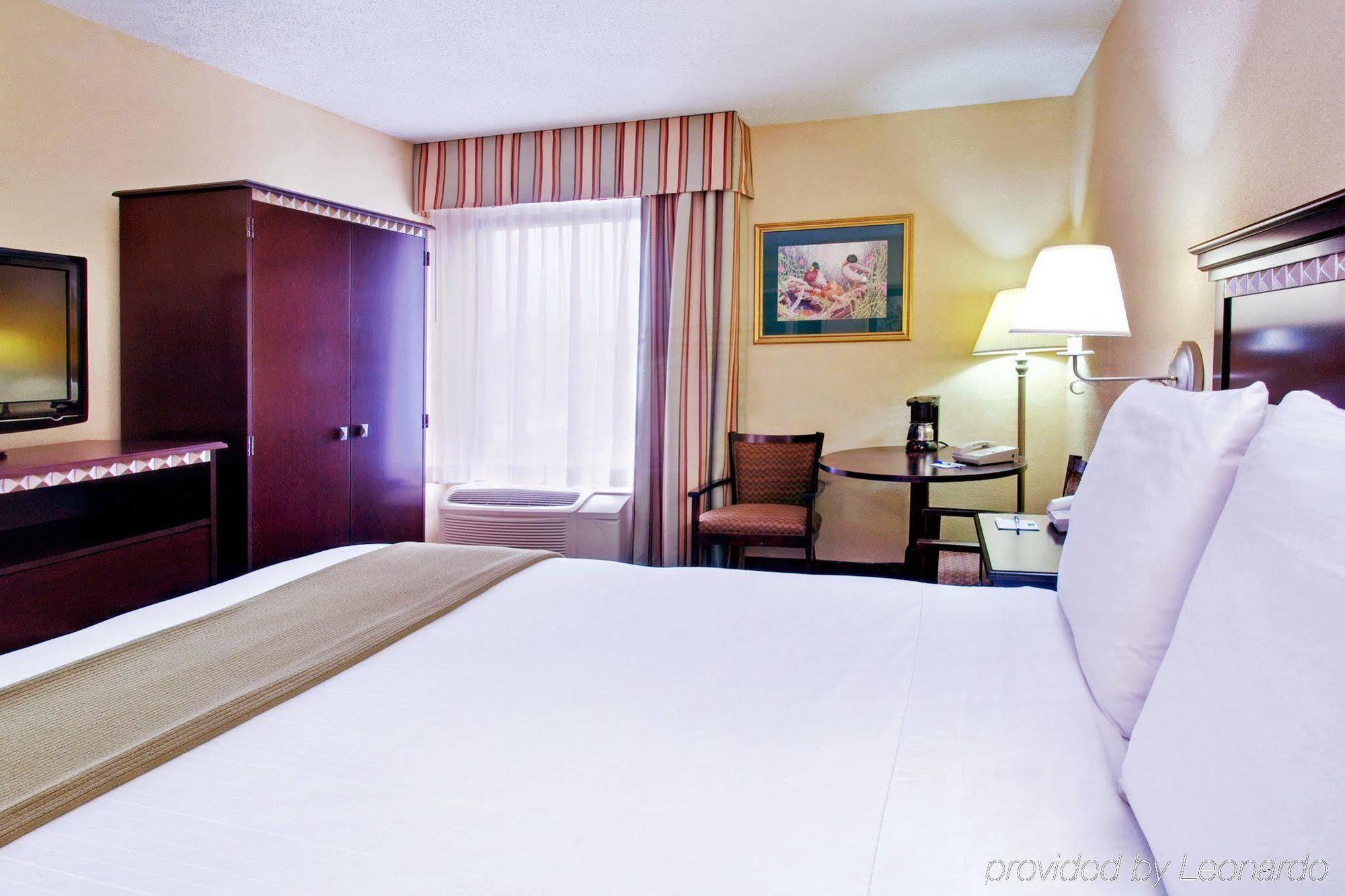 Holiday Inn Express Memphis Medical Center - Midtown By Ihg Номер фото