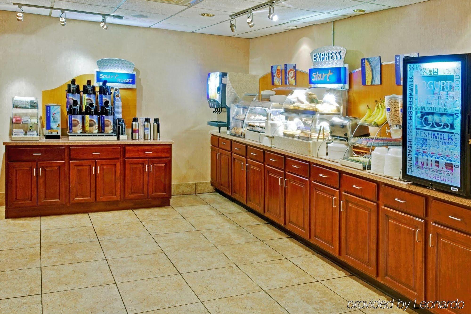 Holiday Inn Express Memphis Medical Center - Midtown By Ihg Екстер'єр фото